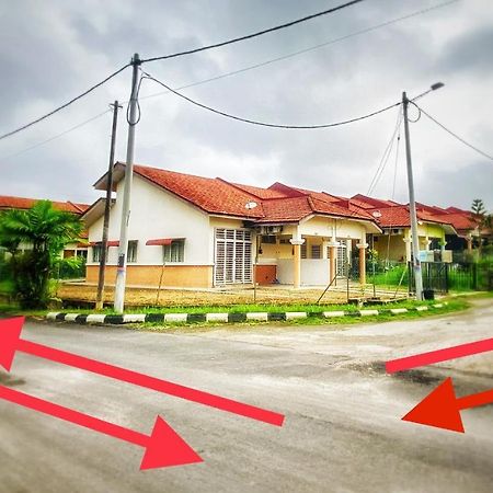 Lh Homestay Bandar Utama Gua Musang Exterior foto